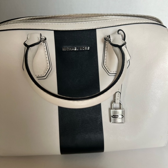 MICHAEL Michael Kors Black and White Satchel Bag - Picture 2 of 11